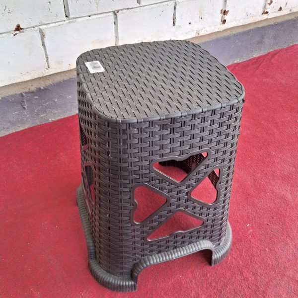 STOOL RATTAN DESIGN PLASTIC